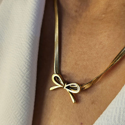 Bow Bliss Necklace Set with Earrings