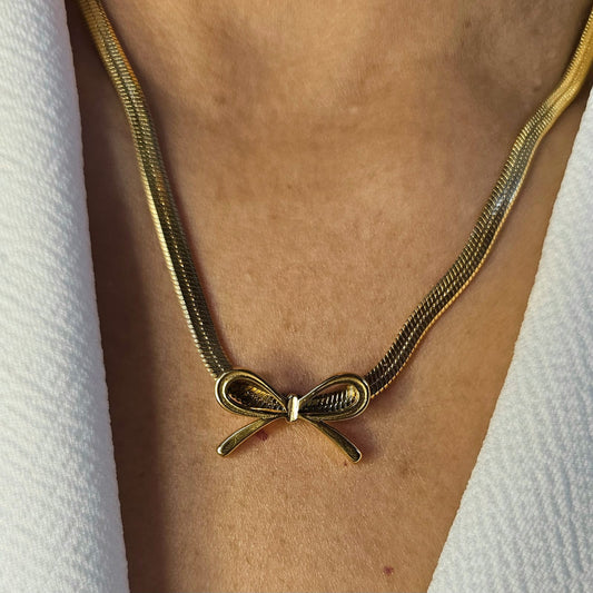 Bow Bliss Necklace Set with Earrings