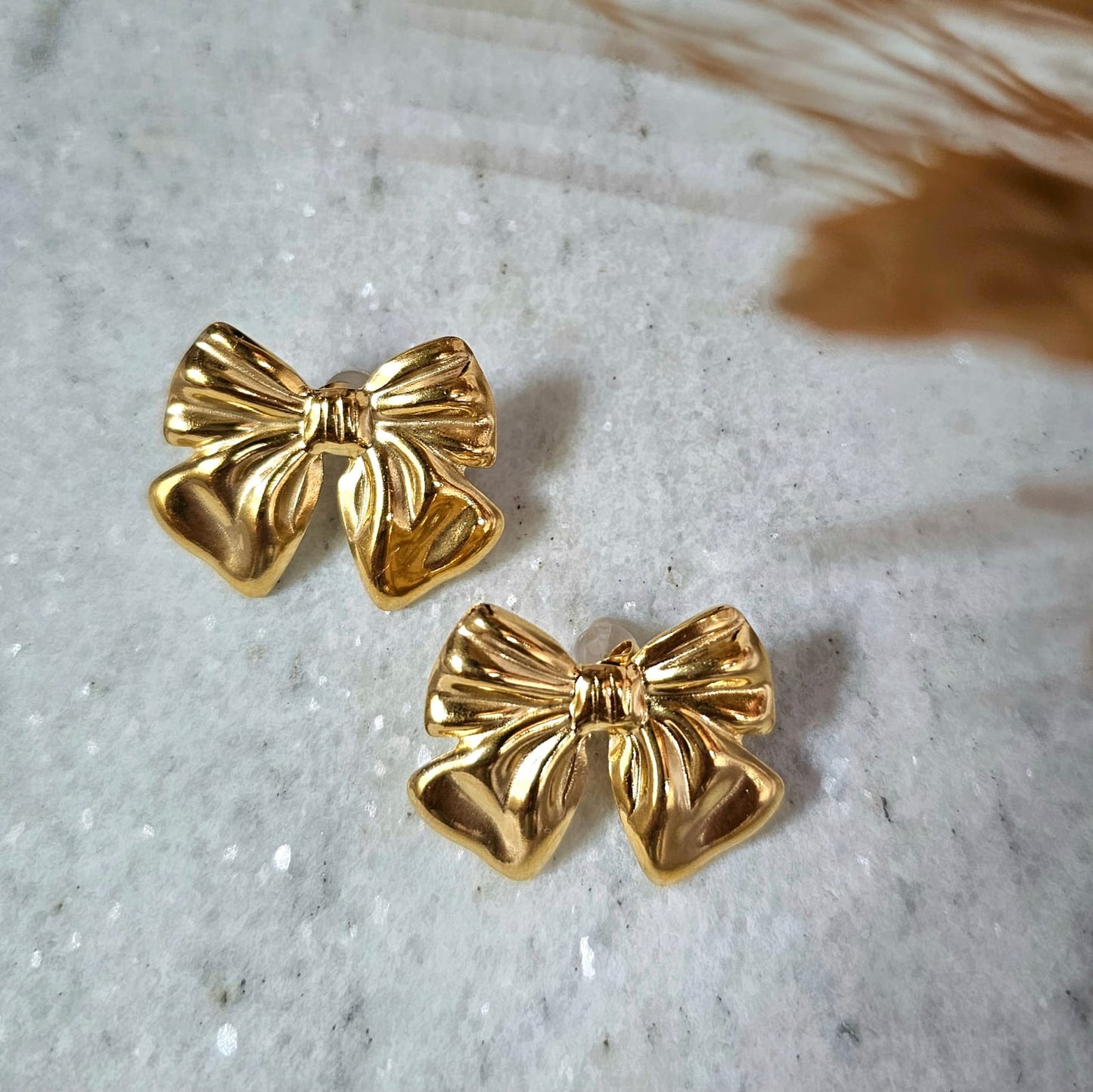 Bow Bliss Necklace Set with Earrings